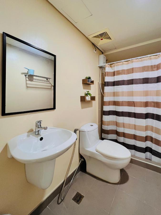 * *P Fantastic 2Br Option For 8 Apartment Iloilo City Exterior photo