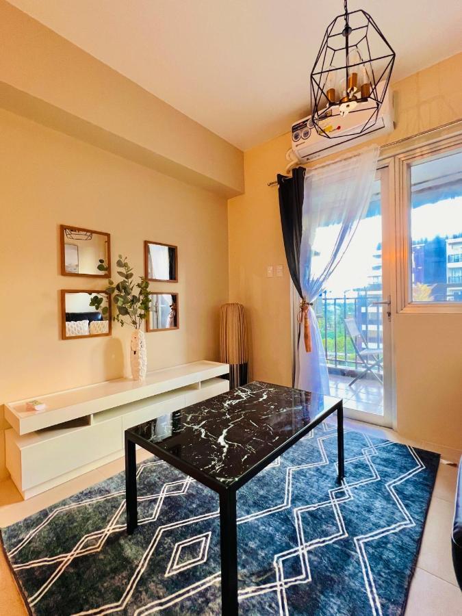 * *P Fantastic 2Br Option For 8 Apartment Iloilo City Exterior photo