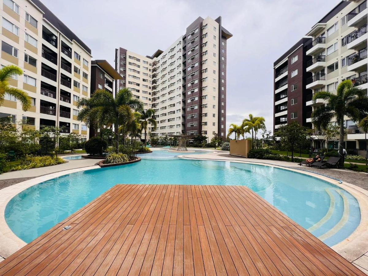 * *P Fantastic 2Br Option For 8 Apartment Iloilo City Exterior photo